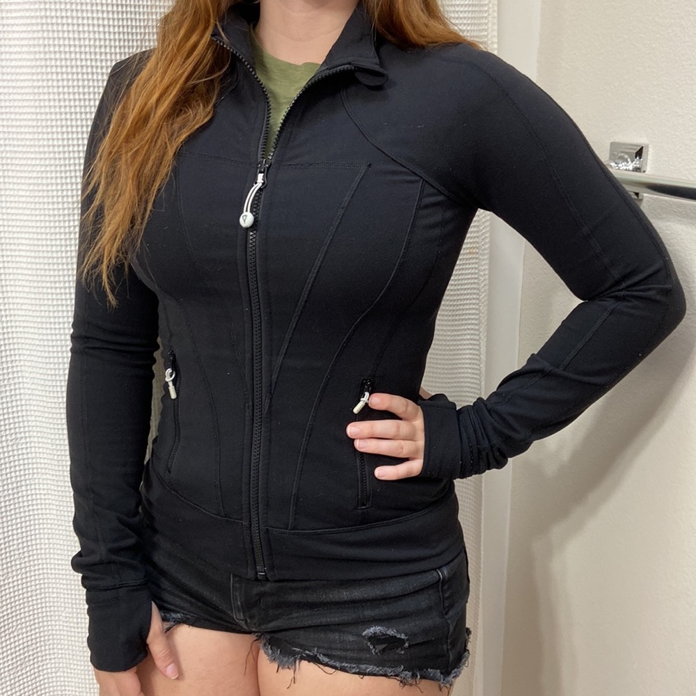 Girl’s ivivva by Lululemon black full zip athletic jacket. Size 14. - Picture 1 of 15